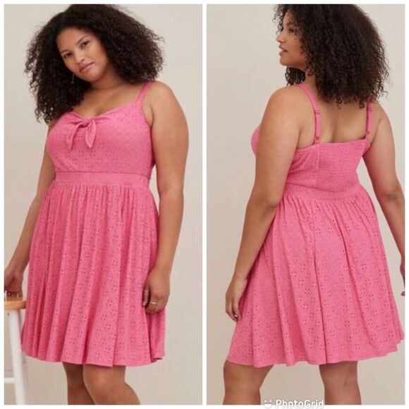 TORRID Pink Eyelet Spaghetti Strap Mini Skater Dress Tie Front Size 1X 14 16 New - Picture 1 of 14